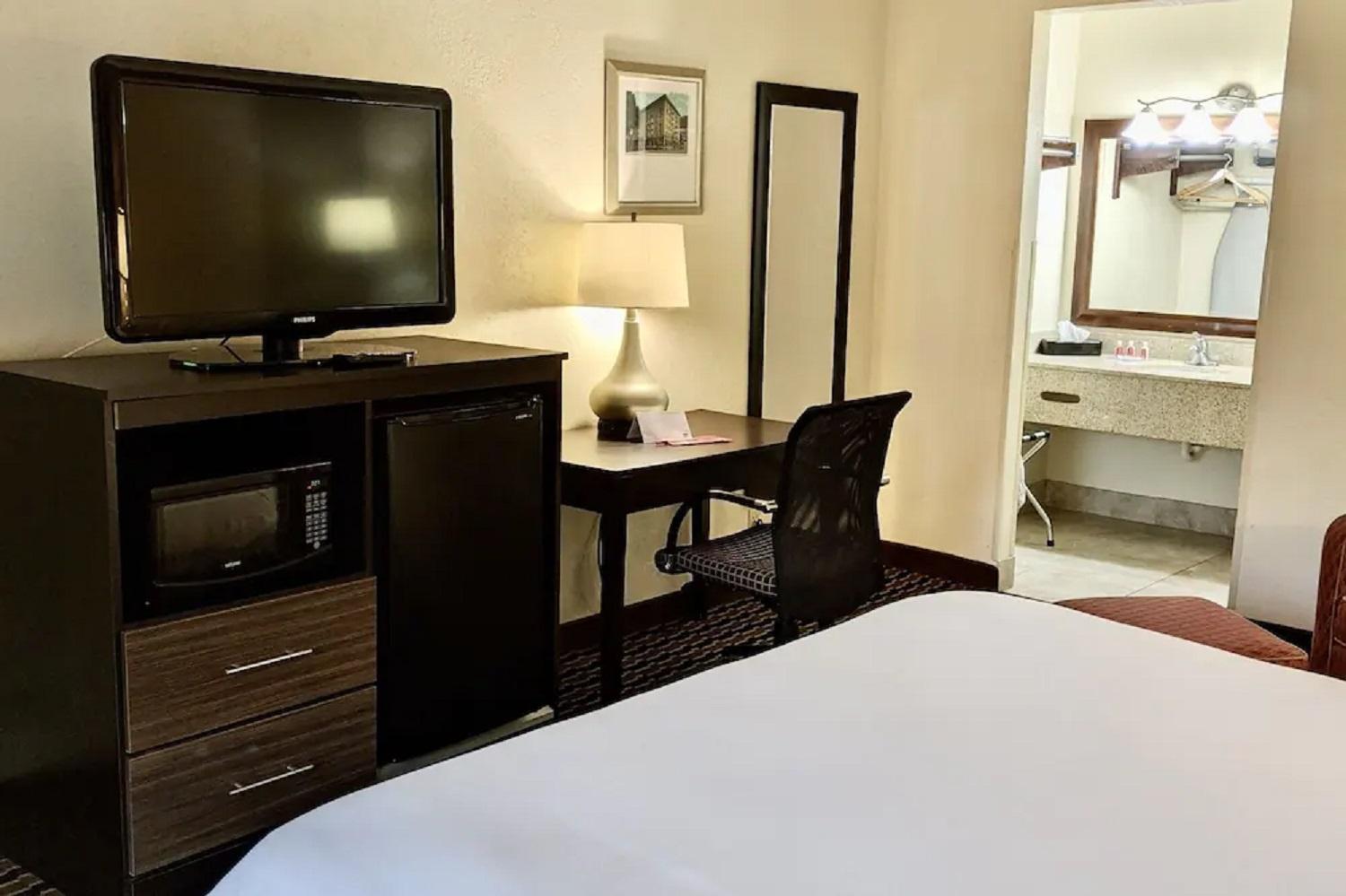 Econo Lodge Форест-Сити Экстерьер фото