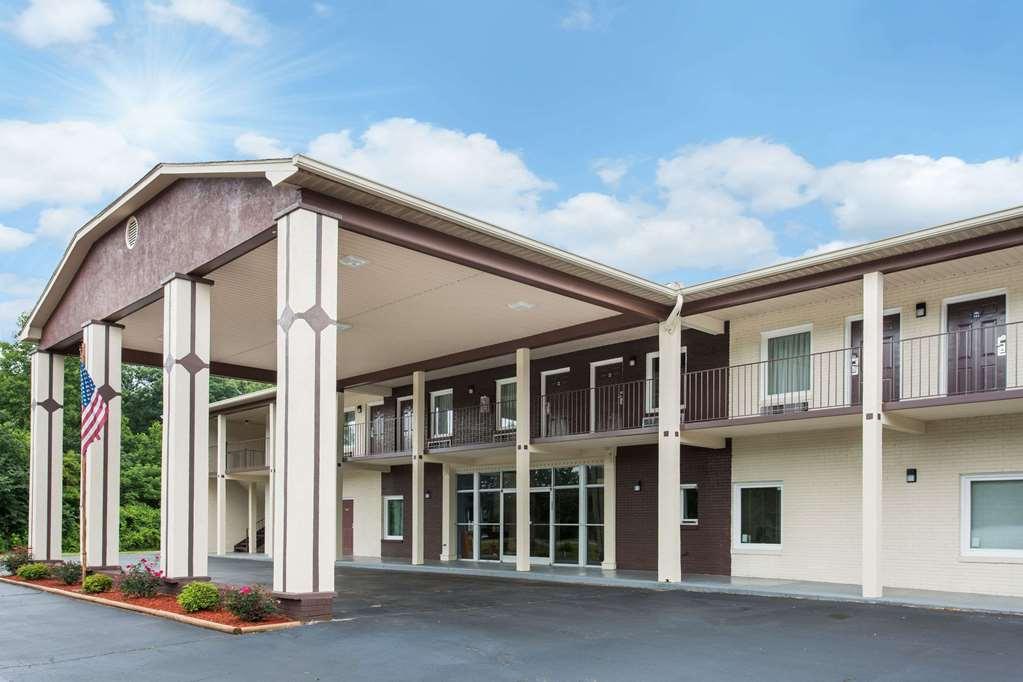 Econo Lodge Форест-Сити Экстерьер фото