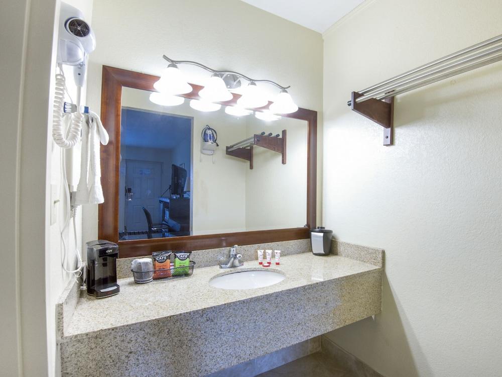 Econo Lodge Форест-Сити Экстерьер фото