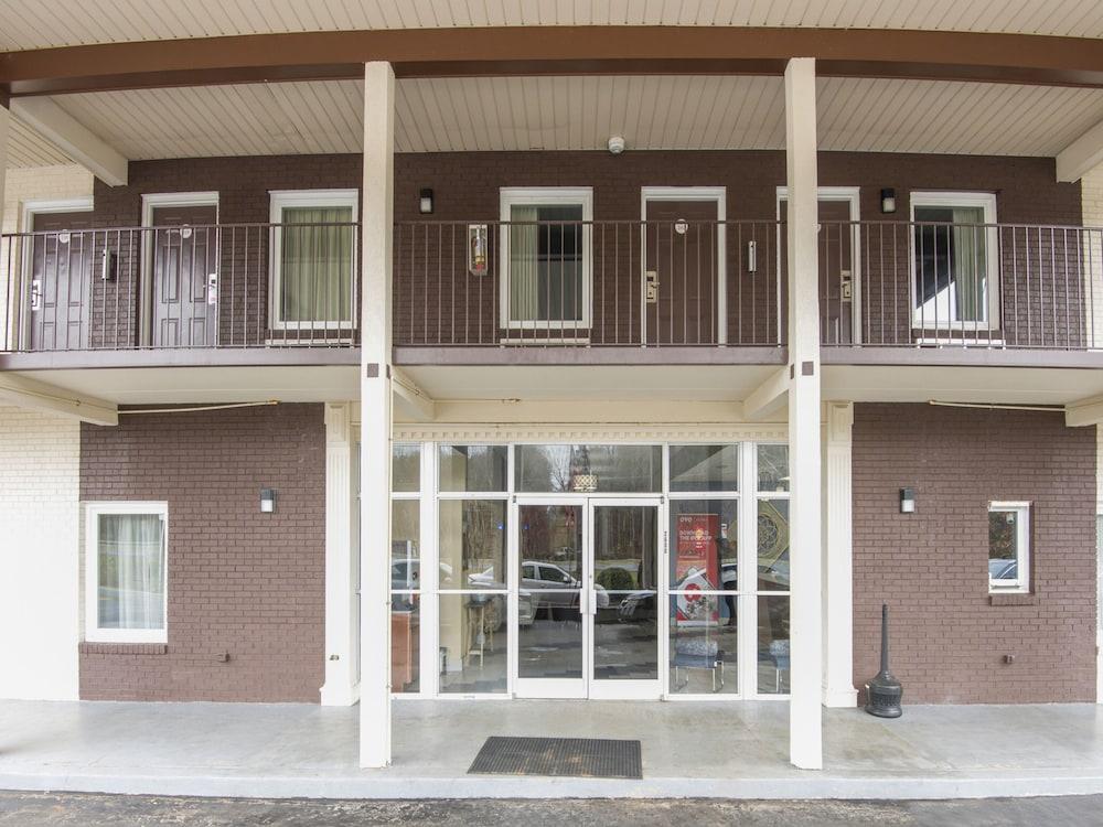 Econo Lodge Форест-Сити Экстерьер фото