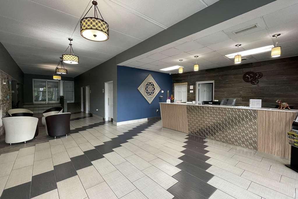 Econo Lodge Форест-Сити Интерьер фото