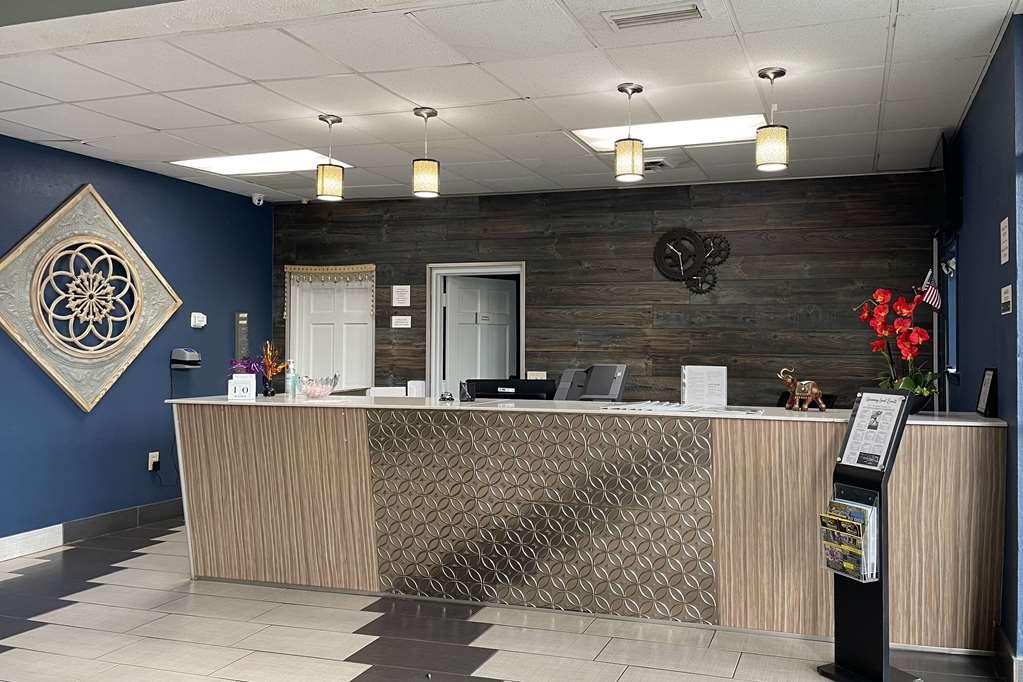 Econo Lodge Форест-Сити Интерьер фото
